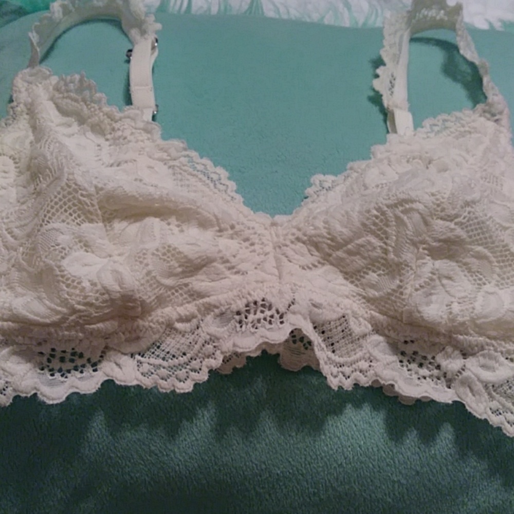 bra - Picture 2 of 3